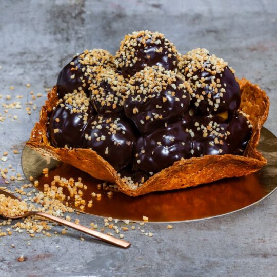 Torta Profiterol nero